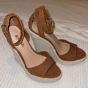 Just Fab Platforms size 6